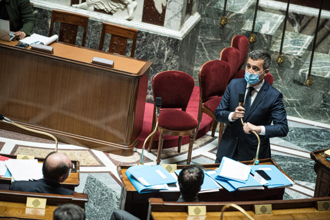 Le ministre de l’intérieur, Gérald Darmanin, prend la parole à l’Assemblée nationale, le 13  avril.