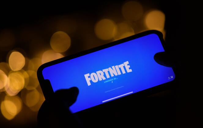 Capture-écran du jeu « Fortnite » sur un smartphone, en août 2020.