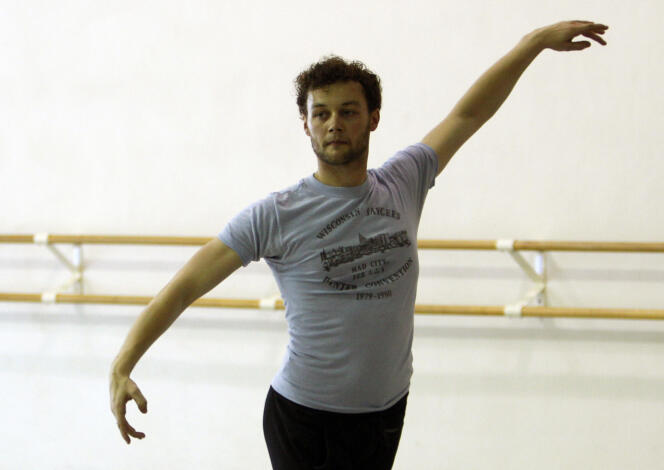 Le danseur et chorégraphe Liam Scarlett travaillant pour le Ballet de Miami, en Floride.
