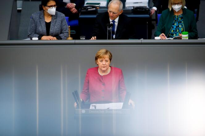 Angela Merkel, le 16 avril 2021, au Bundestag, à Berlin.