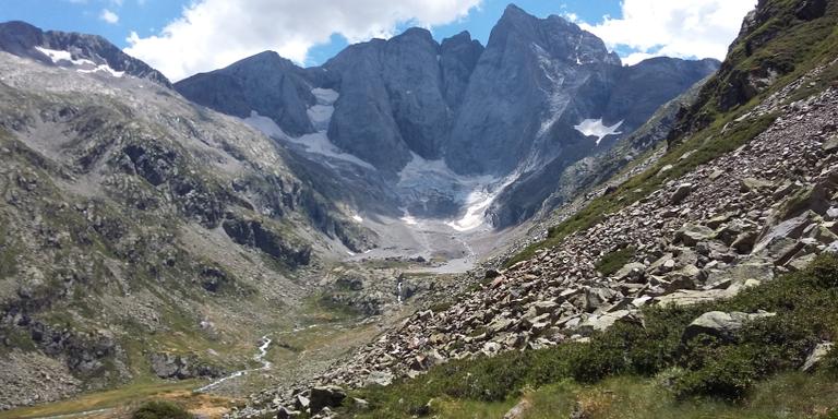 un lieu une rencontre les pyrenees de frederic walton