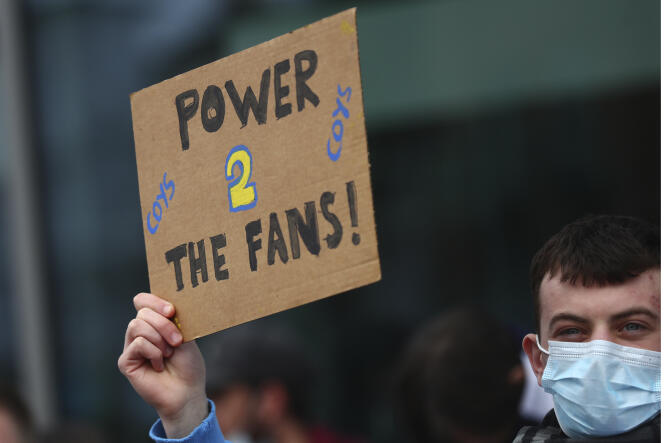 A Tottenham, des fans ont protesté mercredi 21 avril, contre la participation de leur club au projet de Super Ligue.