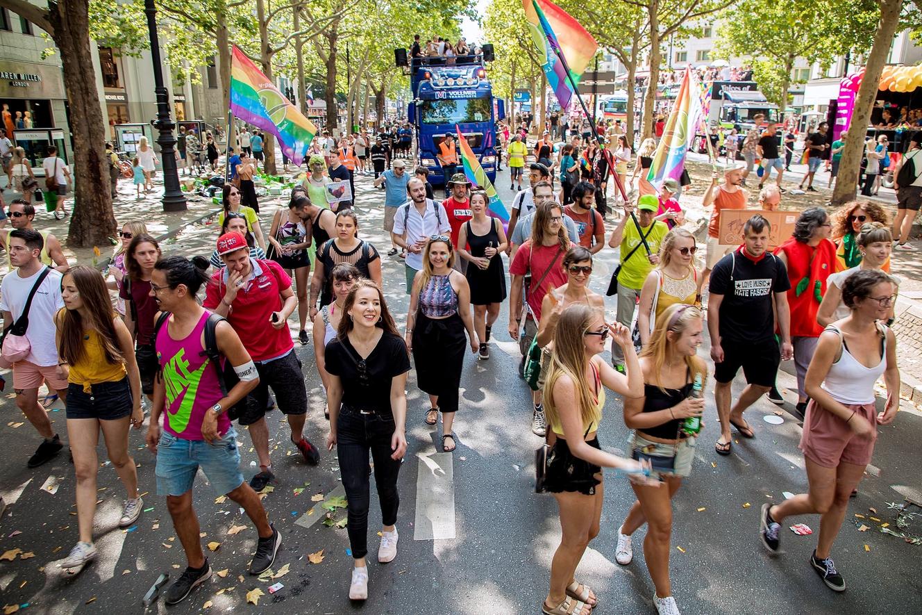 Sexe Et Identité : Au-delà De La Binarité « Sexe et identité, au-delà de la binarité », sur Arte : une