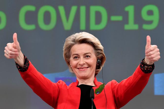 Ursula von der Leyen, après une conférence de presse sur la réponse de la Commission européenne au Covid-19, à Bruxelles, le 17 mars.