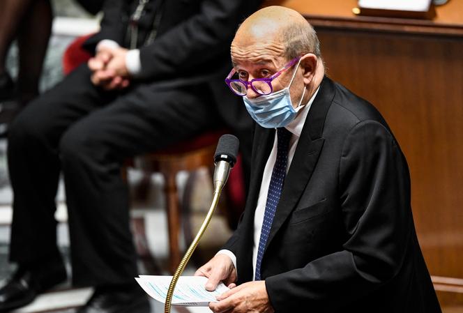 Jean-Yves Le Drian, à l’Assemblée nationale, le 6 avril.