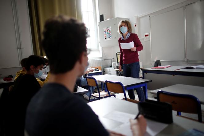 Les syndicats d&#39;enseignants peu convaincus par le protocole sanitaire de  rentrée