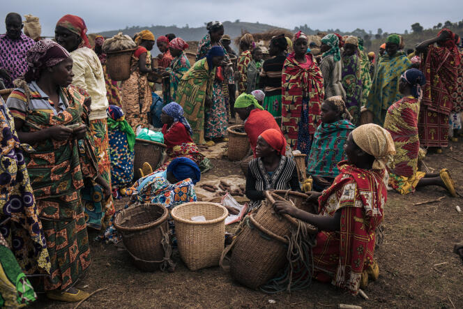 Le marché du camp de déplacés de Bijombo, au Sud-Kivu, en octobre 2009.
