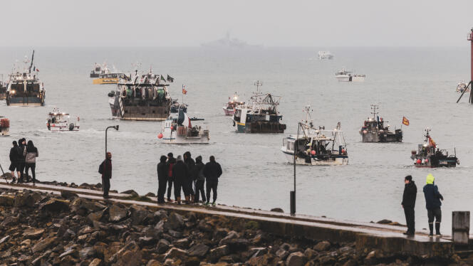 Manifestation de pêcheurs français au large de l’île de Jersey, le 6 mai 2021.