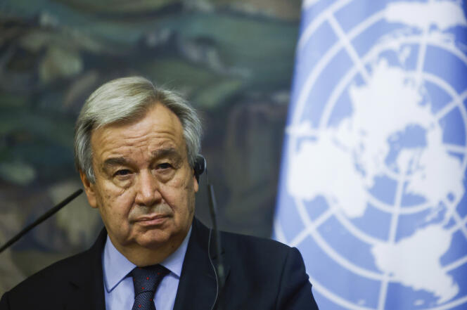 Le secrétaire général de l’ONU, Antonio Guterres, le 12 mai 2021, à Moscou (Russie).