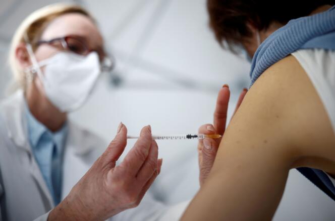 Vaccination à La Baule, en février 2021.