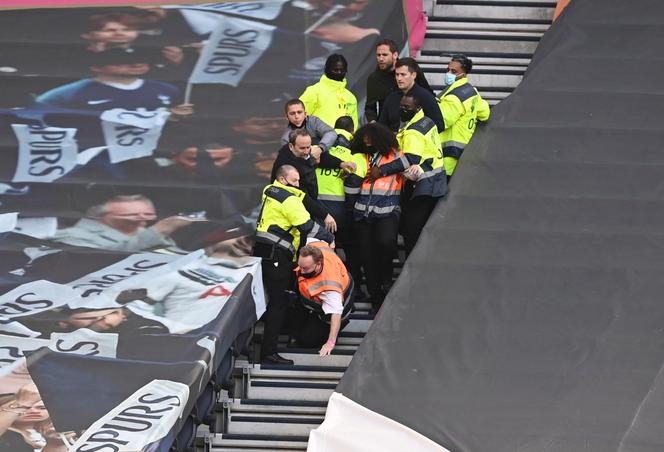 En Angleterre La Colere Amere Des Supporteurs De Football