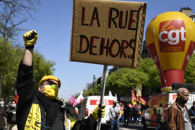 Manifestation de la CGT et de l’Union syndicale Solidaires contre la réforme de l’assurance-chômage, à Paris, le 23 avril 2021.