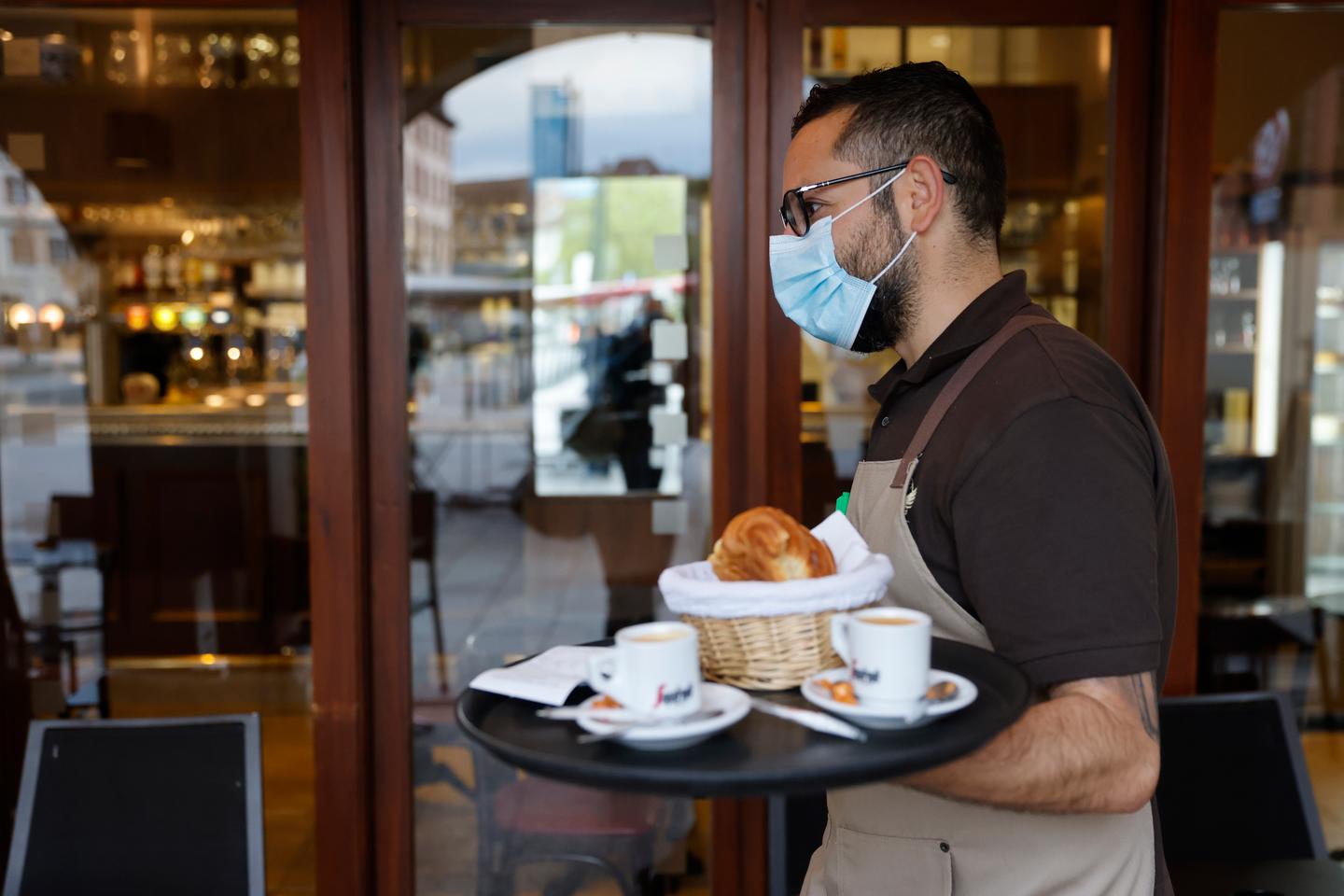 EU to ban single-use plastic packaging in cafes from 2030