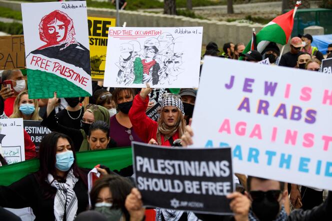 Manifestation en soutien au peuple palestinien, depuis un bâtiment fédéral jusqu’à l’ambassade israélienne à Los Angeles, le 15 mai.