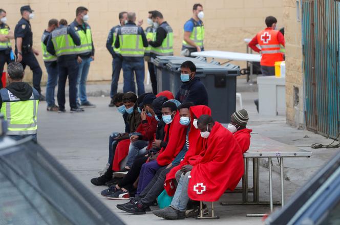 Pres D Un Millier De Migrants Mineurs Sont Toujours Dans L Enclave Espagnole De Ceuta