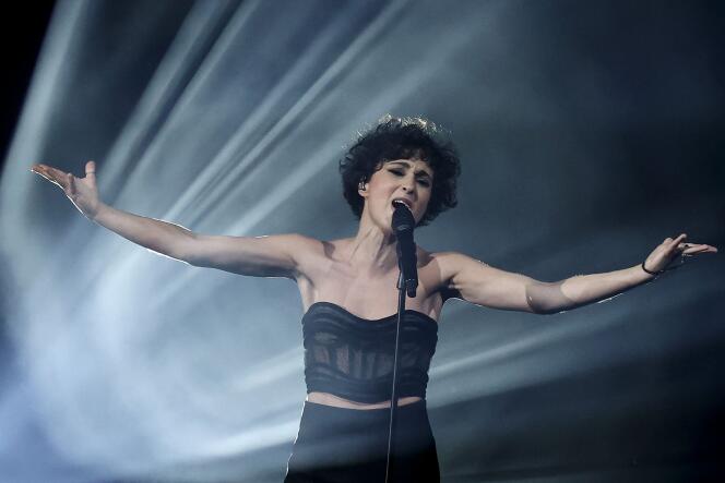 Barbara Pravi, la représentante française, lors du concours Eurovision, à Rotterdam, aux Pays-Bas, le 22 mai 2021.
