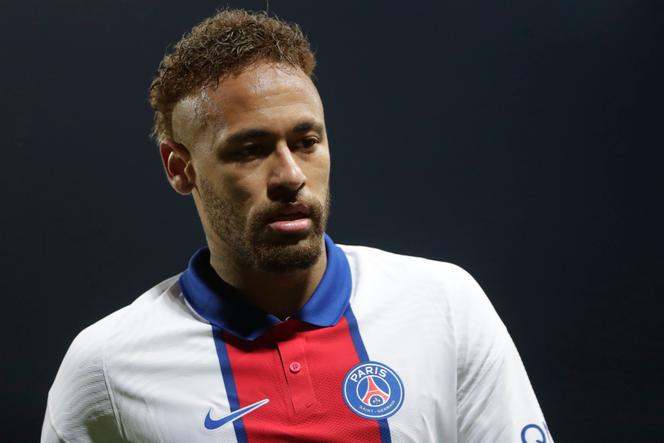 Neymar avec le maillot du Paris-Saint-Germain, le 23 mai 2021 à Brest. L’équipementier américain fournit encore le club parisien, mais n’est plus celui de l’attaquant brésilien depuis août 2020.