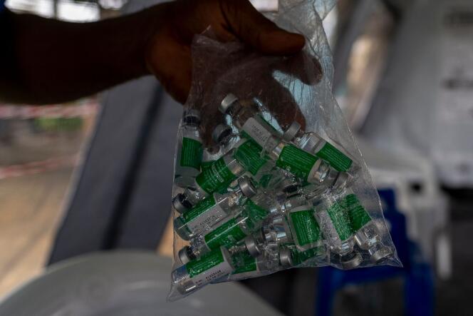 Doses du vaccin d’AstraZeneca contre le Covid-19 au centre de santé de Vijana à Kinshasa, le 19 mai 2021.
