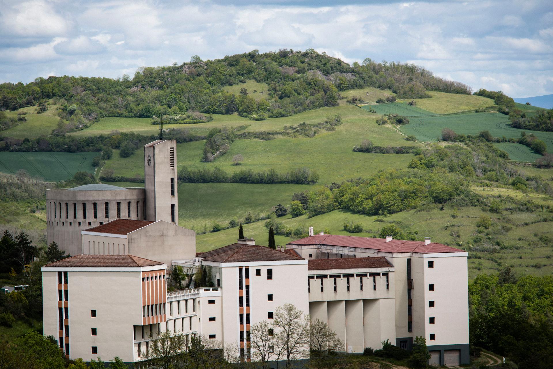 Je Tremble D Etre Definitivement Chassee De Ma Vocation Chez Les Dominicaines Du Saint Esprit Une Religieuse Dans La Tempete