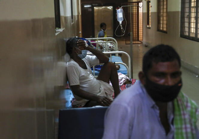 Des patients infectés par la mucormycose sont soignés dans une unité spécialisée d’un hôpital gouvernemental à Hyderabad, en Inde, le 23 mai 2021.