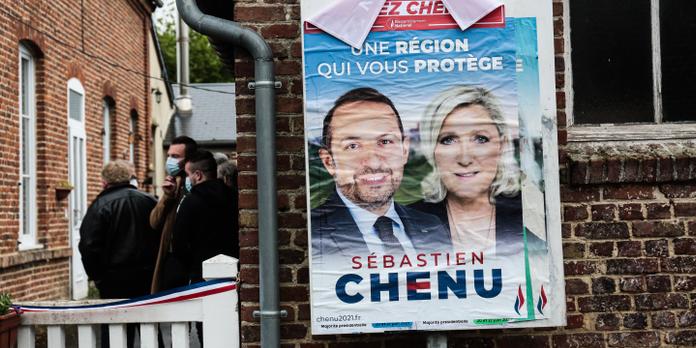 photo Affiche Marine Le Pen 2021 https www lemonde fr politique article 2021 06 01 regionales le rassemblement national impose ses themes en vue de la presidentielle 6082322 823448 html