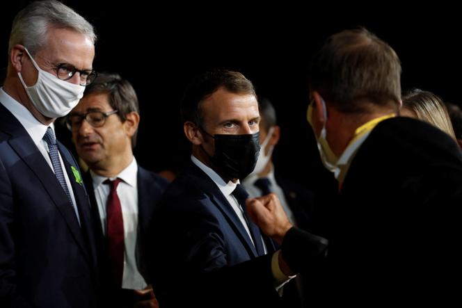 Bruno Le Maire, ministre de l’économie et des finances, et Emmanuel Macron, à Paris, en octobre 2020.