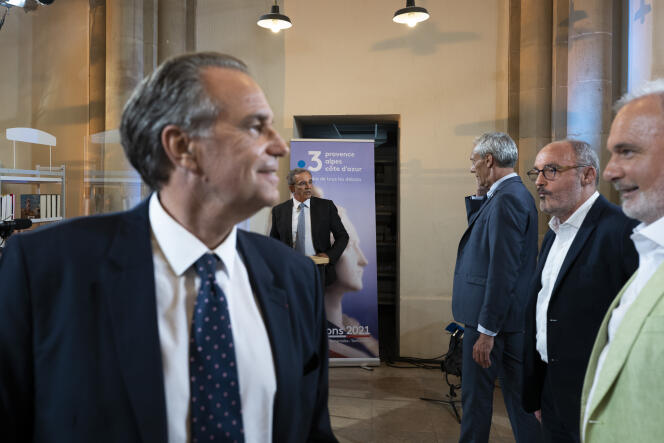 Elections Regionales 2021 En Provence Alpes Cote D Azur Thierry Mariani Et Renaud Muselier Dos A Dos