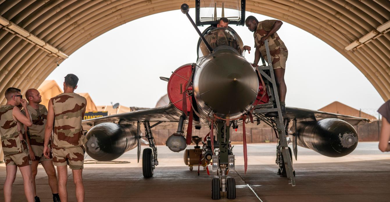 La fin de l'opération « Barkhane » au Sahel : sauve-qui-peut ...