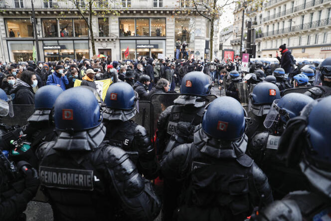 Lors d’une manifestation contre le projet de loi sur la « sécurité globale », à Paris, en décembre 2020.