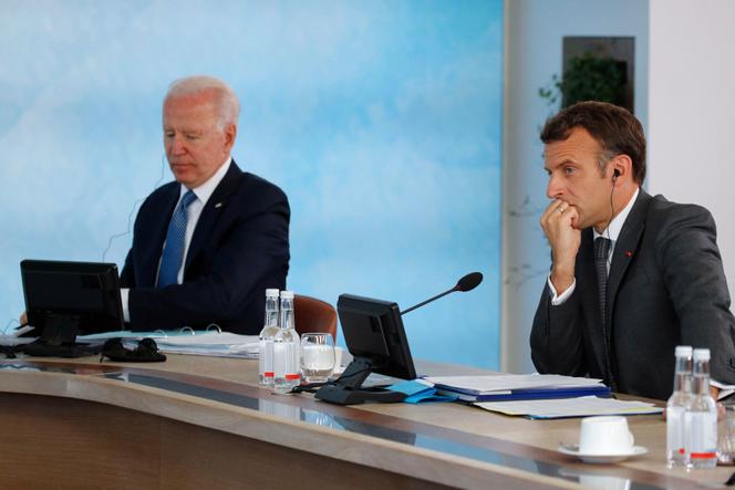 US President Joe Biden and Emmanuel Macron during the G7 Summit on June 13, 2021 in the UK's Corbis Bay.