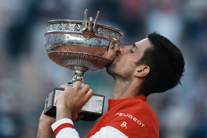 Vainqueur de son 19e tournoi du Grand Chelem dimanche, Novak Djokovic n’est plus qu’à une longueur du duo Nadal-Federer.