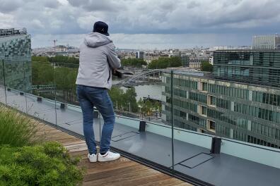 Adem, le 26 mai, sur le terrasse du siège parisien du « Monde ».