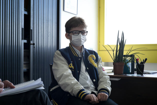 Khalil, 9 ans, en consultation pour le traitement de son syndrome de Gilles de la Tourette, au CHU de Hautepierre, à Strasbourg (Bas-Rhin), le 6 avril 2021.