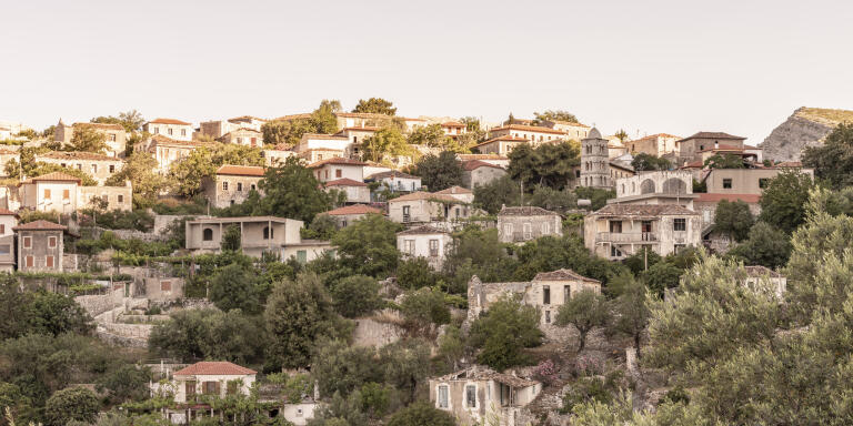 As of 15th of June 2021 approximately 30 of the houses, according to locals, are in use in the Old town of Qeparo at the southern Albanian riviera. Most of the inhabitated by older people that stayed behind while their children left for Greece and Italy during the 1990’s.