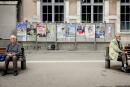 Lyon le 18 juin 2021.
Panneaux pour les élections Régionales en Auvergnes Rhône-Alpes devant une école du plateau de la Croix-rousse à Lyon.