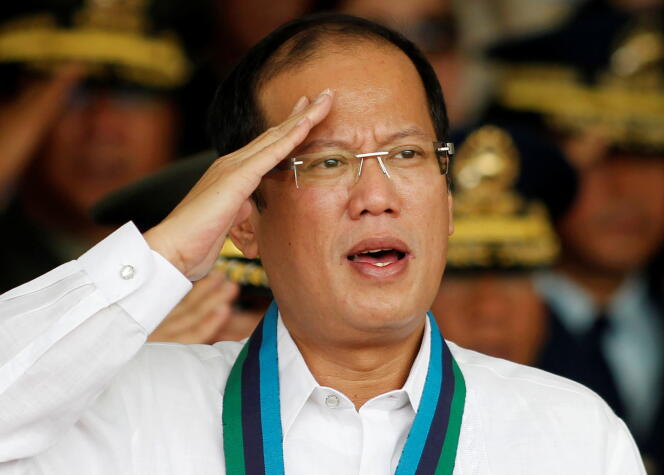 Au cours de son mandat, Benigno Aquino III, auquel a succédé l’actuel président, Rodrigo Duterte, a mené un programme de lutte contre la corruption et introduit d’importantes réformes économiques.