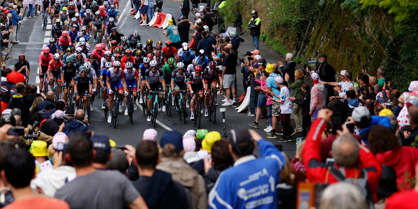 tour de france 2021 on n est pas des specialistes mais on aime le velo et l ambiance