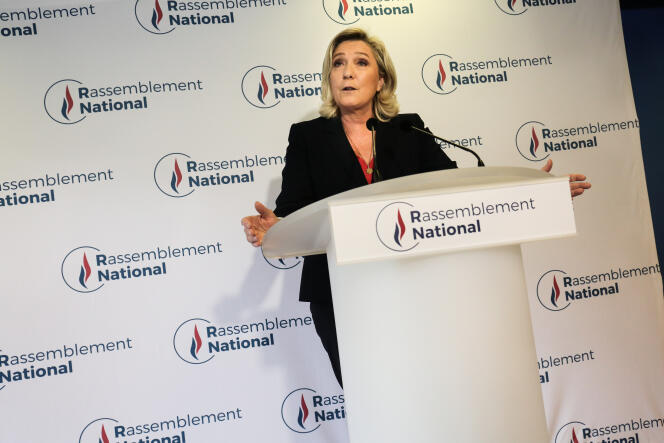 La présidente du Rassemblement national (RN), Marine Le Pen, au soir des résultats du second tour des élections régionales, à Nanterre, le 27 juin.