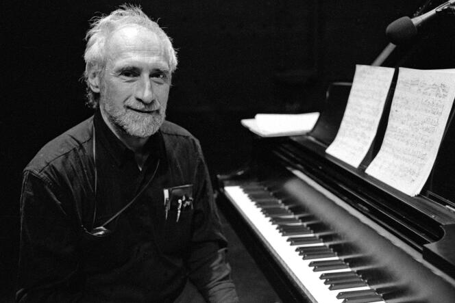 Le compositeur et pianiste Frederic Rzewski, en avril 1998.