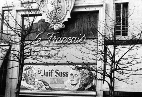Guerre 1939-1945. Grand cinéma parisien jouant "Le Juif Suss", pendant l'Occupation.