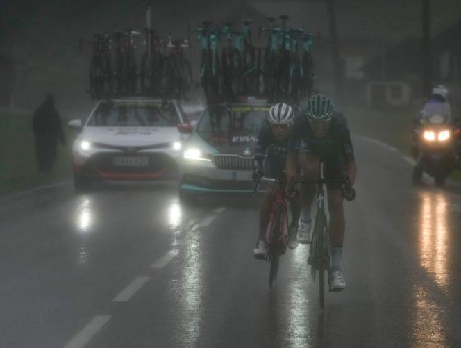 Lors du passage du col du Pré (hors catégorie), pour la neuvième étape du Tour de France entre Cluses (Haute-Savoie) et Tignes (Savoie), le 4 juillet 2021.