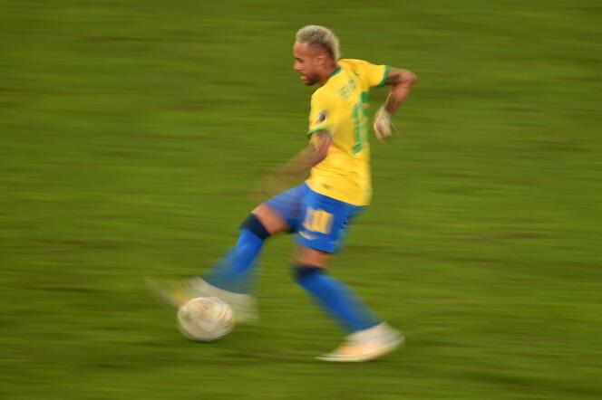 Neymar en action durant la demi-finale de la Copa América entre le Brésil et le Pérou, le 5 juillet 2021, à Rio de Janeiro.