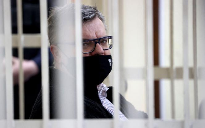 Viktor Babaryko, durante su juicio por corrupción en Minsk, el 17 de febrero de 2021.