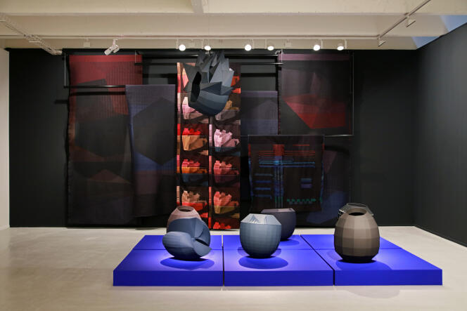Colorful Black Installation, d’Hella Jongerius, 2017-2020.