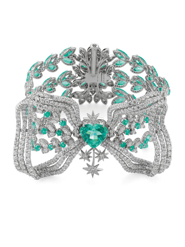 Bracelet Hortus Deliciarum, en or blanc, diamants et tourmalines Paraiba, Gucci.