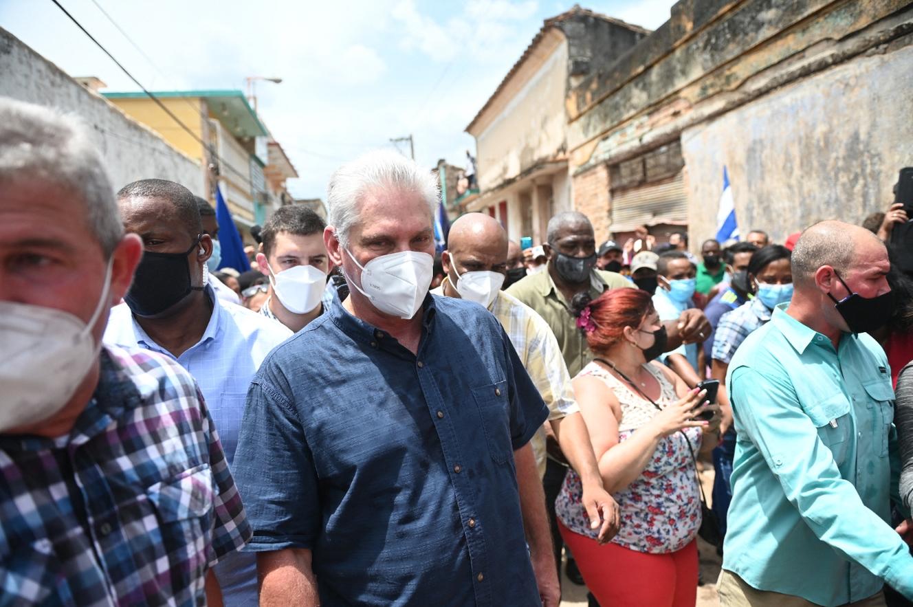 Le président cubain Miguel Diaz-Canel s’est rendu à San Antonio de los Baños,, pour rencontrer des manifestants.