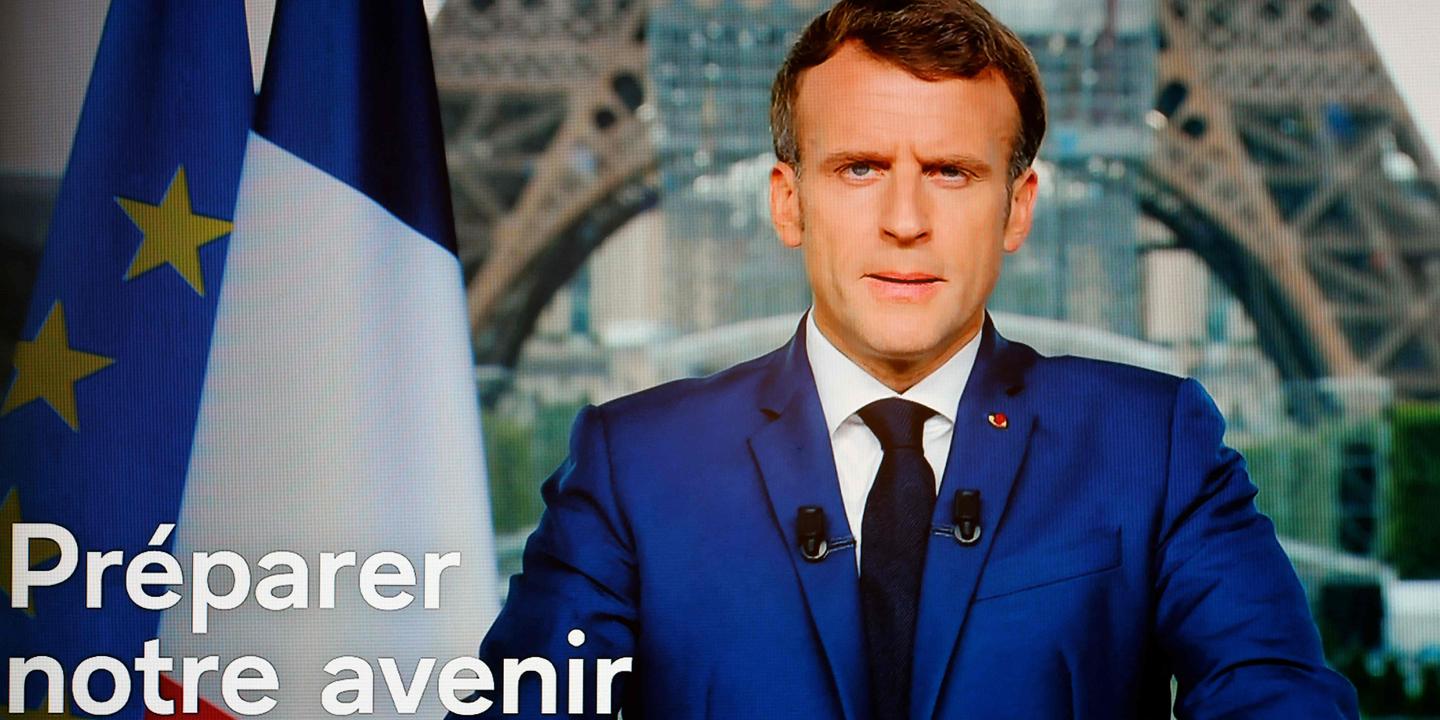 emmanuel macron president candidat en campagne pour 2022