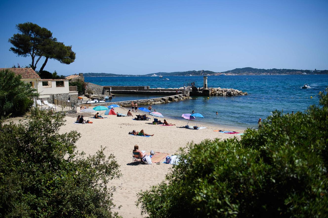 La météo et le variant Delta ne freinent pas les touristes français