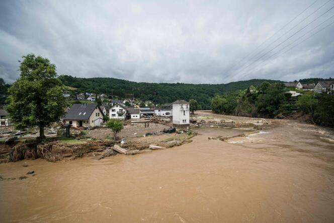 Vue de maisons détruites par les inondations, à Schuld, près de Bad Neuenahr, dans l’ouest de l’Allemagne, le 15 juillet 2021.