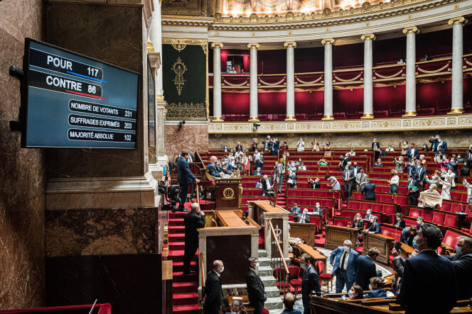 Lors du vote du projet de loi de gestion de la crise sanitaire, à l’Assemblée nationale, à Paris, le 23 juillet 2021.